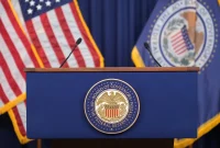 The Fed menahan suku bunga acuan AS pada kisaran 3,75–4 persen.(AP Photo/Mark Schiefelbein)
