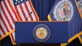 The Fed menahan suku bunga acuan AS pada kisaran 3,75–4 persen.(AP Photo/Mark Schiefelbein)