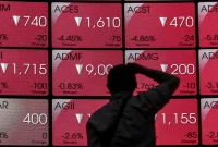 Fitch Ratings memperingatkan potensi dampak reklasifikasi MSCI terhadap rupiah, cadangan devisa, dan risiko kredit Indonesia.(Foto : Liputan6.com/Johan Tallo)