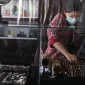 Harga emas batangan Antam menguat Rp 10.000 per gram.(Foto : Liputan6.com/Angga Yuniar)