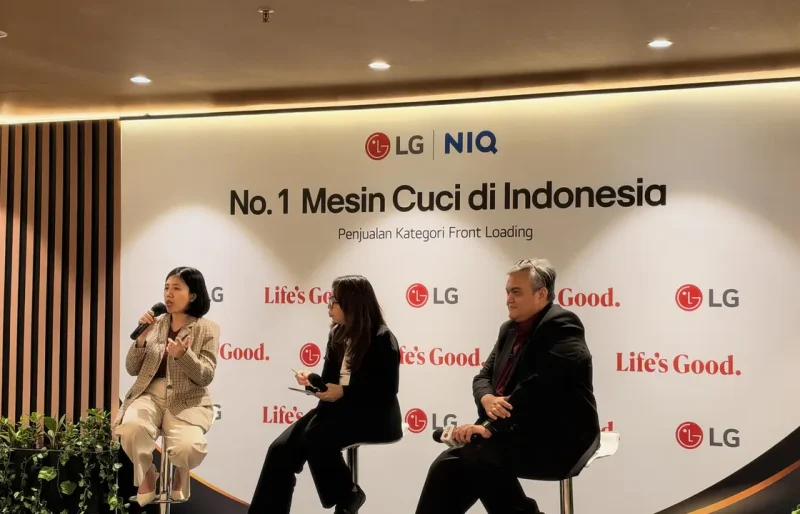 LG menghadirkan mesin cuci berteknologi AI dan berkapasitas besar untuk memenuhi kebutuhan rumah tangga modern. (Foto : Liputan6.com/Iskandar)