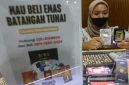 Harga emas Galeri24, Antam, dan UBS di Pegadaian turun pada Jumat (23/10/2026).(Foto : Liputan6.com/Angga Yuniar)