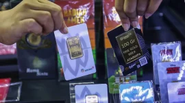 Harga emas Antam, UBS, dan Galeri24 di Pegadaian pada Selasa, 27 Oktober 2026.(Foto : Liputan6.com/Angga Yuniar)