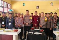 tanggal nya gabung
Kapolres Kerinci AKBP Hernawan Rizky Yudhantoro saat menyosialisasikan program POLIRAN di BLK Kabupaten Kerinci, Kamis (29/10/2026).