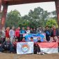 Bupati Monadi bersama 28 pemuda pendaki Gunung Kerinci.