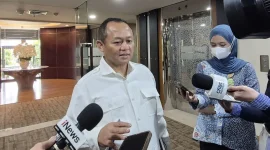 Sarmuji kepada wartawan usai menerima audiensi asosiasi industri, di Kantor Kementerian Perindustrian, Jakarta Selatan, Rabu (14/10/2026). tirto.id/Qanita