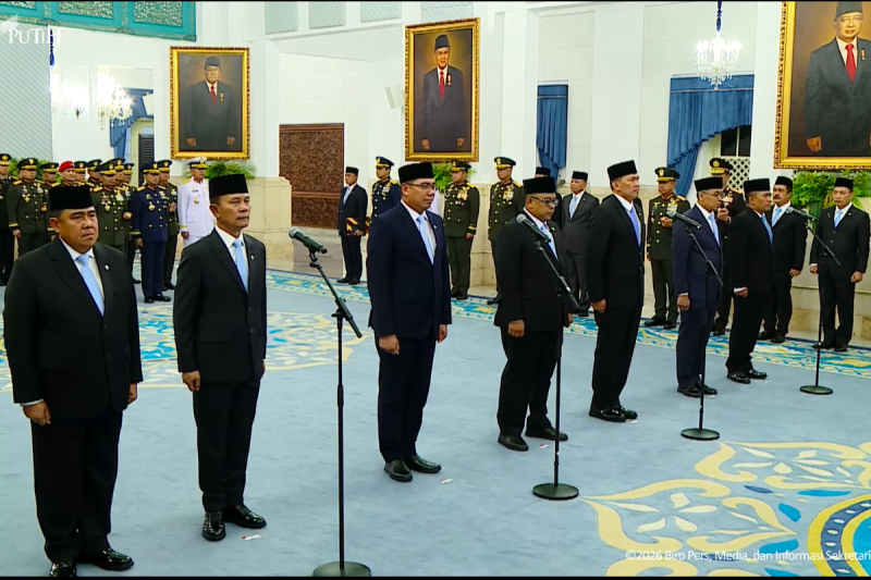 Pelantikan pejabat dalam reshuffle kabinet, Istana Negara, Jakarta, 15 Oktober 2026.(YouTube Sekretariat Presiden)