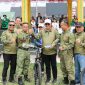 Wako Sungai Penuh Alfin bersama Wawako Azhar dan Forkopimda mengikuti olahraga bersama dalam rangka memeriahkan HUT ke-81 TNI di Lapangan Merdeka, Minggu (4/10/2026).