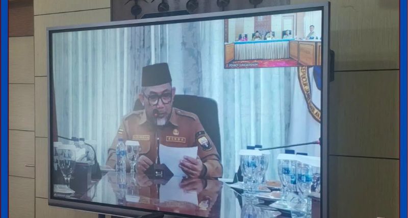 Wawako Azhar mengikuti rapat virtual bersama Komisi II DPR RI, Selasa (6/10).