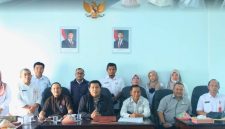 Komisi I DPRD Sungai Penuh menggelar hearing bersama Dinas Pendidikan membahas penugasan kepala sekolah.