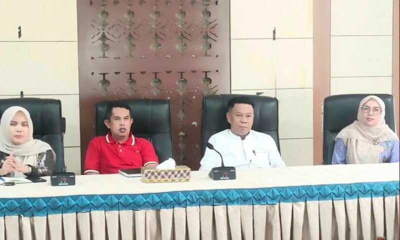 Sekda Kota Sungai Penuh Alpian mengikuti penandatanganan SEB tiga kementerian terkait peningkatan pelayanan calon jemaah haji, Jumat (9/10/2026).(Foto : Prokopim Kota Sungai Penuh)