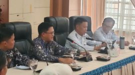 Sekda Alpian bersama jajaran BPKP Perwakilan Provinsi Jambi saat audiensi dan koordinasi penguatan pengawasan intern Pemkot Sungai Penuh, Rabu (14/10/2026).