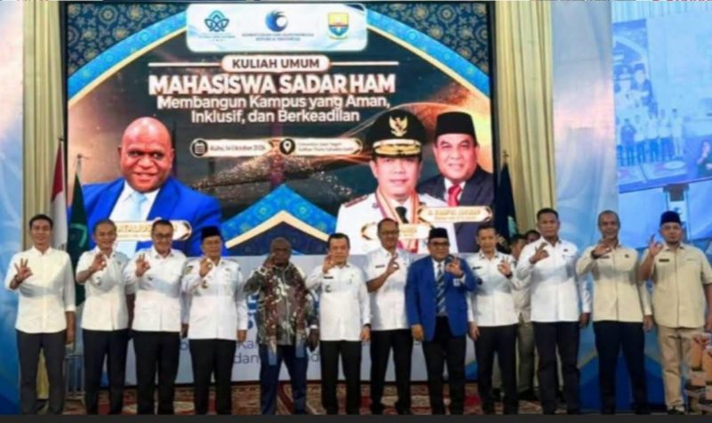 Wali Kota Sungai Penuh, Alfin, S.H., menghadiri penandatanganan MoU program HAM bersama Menteri HAM RI Natalius Pigai di Auditorium Chatib Quzwain, UIN STS Jambi, Rabu (14/10).