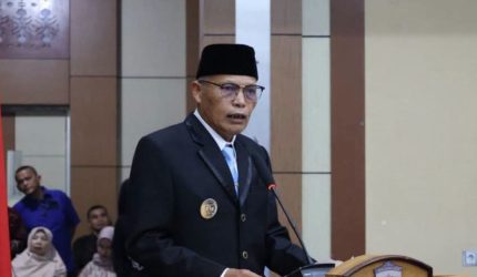 Azhar Hamzah melantik 38 kepala sekolah SD dan SMP di Kota Sungai Penuh pada 20 Oktober 2026.