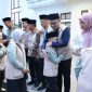 Wali Kota Alfin dan Wawako Azhar melepas kafilah MTQ ke-55 di Rumah Dinas Wali Kota, Jumat (30/10/2026).