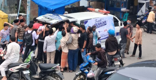 PT Tren Gen Horizon berbagi makanan gratis dalam program Jumat Berkah, Jumat (9/10/2026).