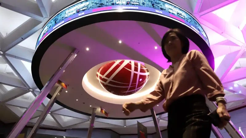 IHSG menguat 5,65 persen ke level 5.278,88 setelah tekanan jual akibat sentimen MSCI.(Foto : TRIBUNNEWS/IRWAN RISMAWAN)