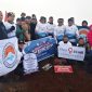 Bupati Monadi bersama 28 pemuda ikrarkan Sumpah Pemuda di puncak Gunung Kerinci.