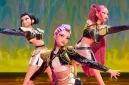 Cuplikan film animasi 'KPop Demon Hunters' menampilkan karakter Rumi, Mira dan Zoey (Foto: Netflix)