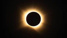 Gerhana matahari (Foto : NASA)