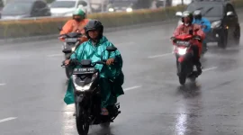 BMKG memprediksi awal musim hujan 2026/2027 mengalami keterlambatan di sejumlah wilayah Indonesia.(Foto : TRIBUNNEWS/JEPRIMA)