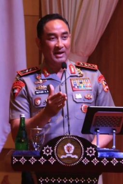 Kapolri Minta Sindikat Siber Dimiskinkan, Aset Dilacak