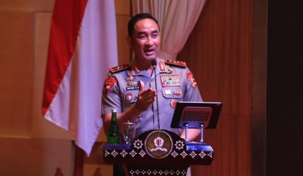 Kapolri Suyudi memberikan pembekalan kepada peserta P4N Angkatan 70 di Lemhannas RI Jakarta.