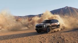 All-New Mitsubishi Pajero terbaru hadir di Thailand dengan tiga pilihan varian dan harga mulai Rp 800 jutaan.(Foto: Dok.Mitsubishi Motors Global)