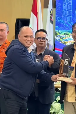 PT Semen Padang Raih Apresiasi atas Aksi Tanggap Bencana.