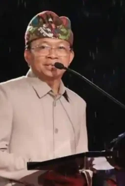 Profil Wayan Koster, Gubernur Bali yang Viral Usai Debat di SPBU